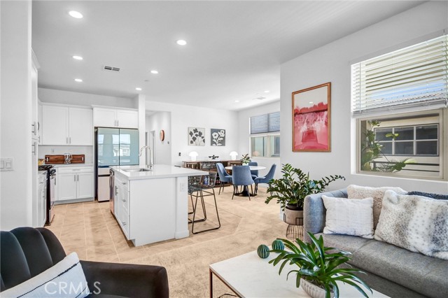 Detail Gallery Image 5 of 28 For 4211 E Malagon Privado #66,  Ontario,  CA 91761 - 2 Beds | 2 Baths