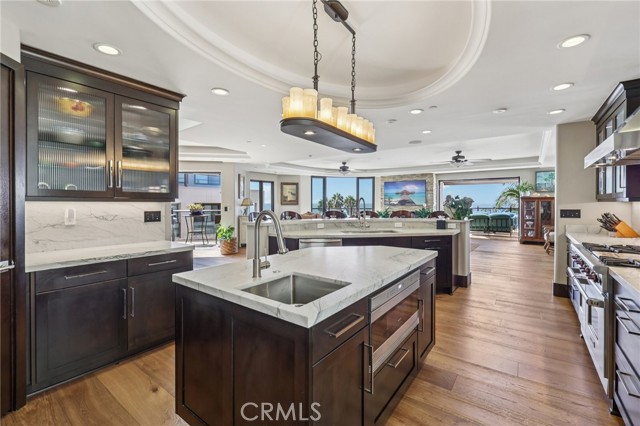 357 Coast S Boulevard, La Jolla CA: https://media.crmls.org/medias/db14d739-49d9-4c48-a535-3affdb6c015a.jpg