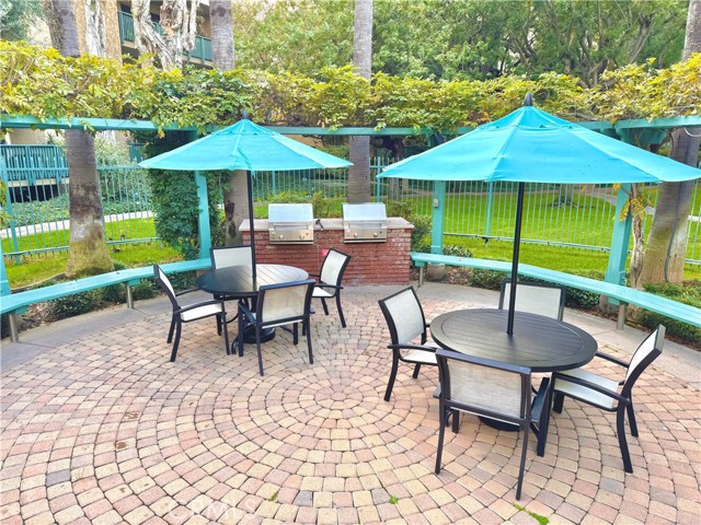 Detail Gallery Image 15 of 23 For 436 N Bellflower #206,  Long Beach,  CA 90814 - 1 Beds | 1 Baths