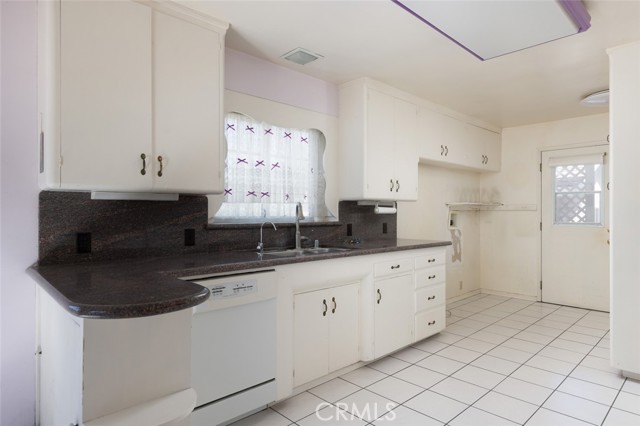 11211 Newport Ave., North Tustin CA: https://media.crmls.org/medias/db1593d8-af2c-4b3c-8aee-257bf0fe8b78.jpg