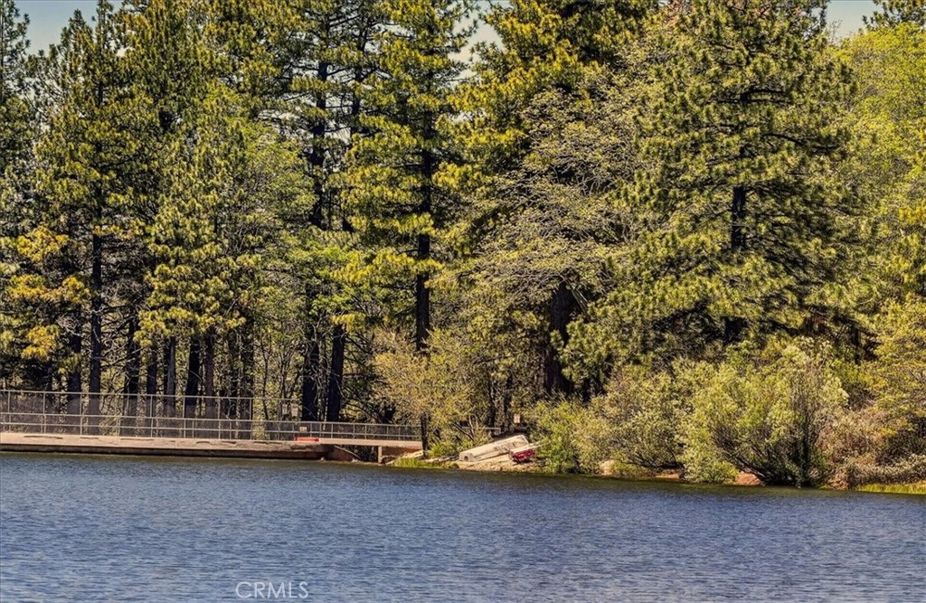 https://media.crmls.org/medias/db16fec4-2394-4a9e-a773-24ff568287f8.jpg?preset=X-Large