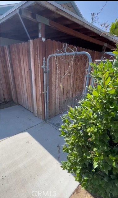 Detail Gallery Image 6 of 7 For 10520 Jurupa Rd, Jurupa Valley,  CA 91752 - 0 Beds | 1 Baths