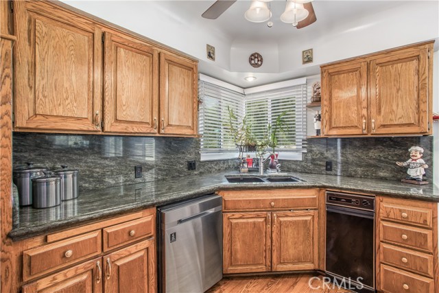 Detail Gallery Image 7 of 19 For 3095 Pepper Tree Ln, San Bernardino,  CA 92404 - 3 Beds | 2/1 Baths