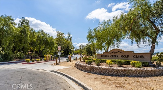 7 Cascada, Rancho Santa Margarita CA: https://media.crmls.org/medias/db189195-46cc-4447-959d-684584a9bec4.jpg