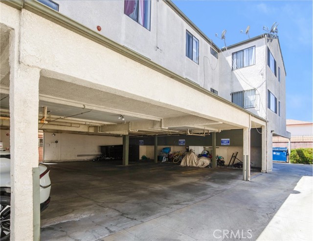 Detail Gallery Image 8 of 25 For 11943 Grevillea Ave, Hawthorne,  CA 90250 - – Beds | – Baths