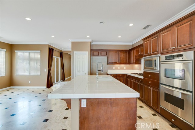 1767 Wright Place, Upland CA: https://media.crmls.org/medias/db18f2e2-c93e-4fc2-9a0b-3eae94918faa.jpg