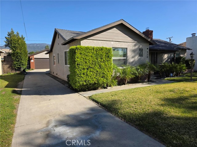 Detail Gallery Image 2 of 13 For 520 Country Club Lane, San Bernardino,  CA 92404 - 3 Beds | 1/1 Baths