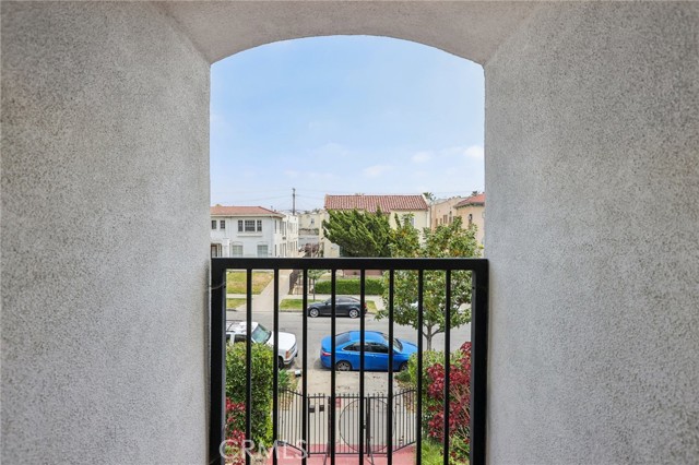 Detail Gallery Image 11 of 32 For 211 S Berendo St #7,  Los Angeles,  CA 90004 - 1 Beds | 1 Baths