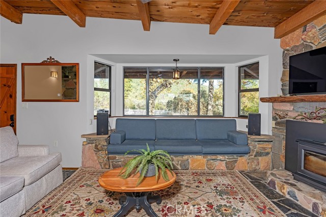 Detail Gallery Image 15 of 55 For 47515 Road 620, Oakhurst,  CA 93644 - 2 Beds | 3 Baths
