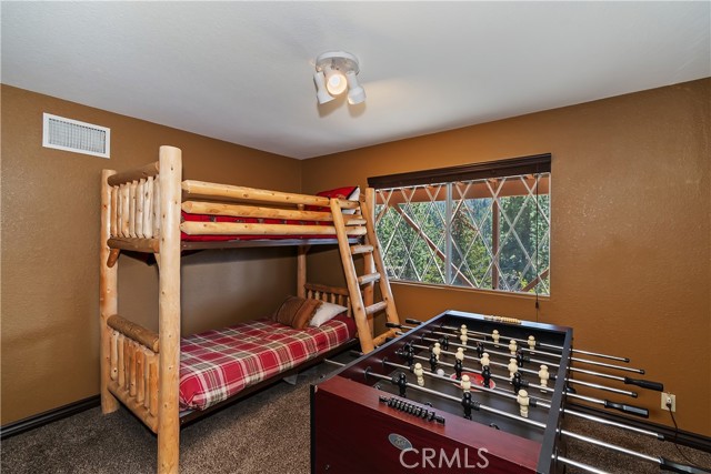 43850 Yosemite Drive, Big Bear Lake, CA 92315