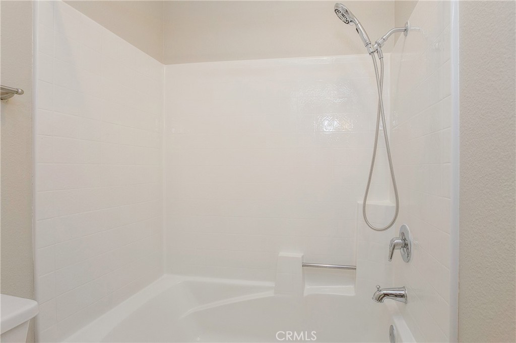 https://media.crmls.org/medias/db1afa40-5e1e-4de1-abf3-2901b0ff0f61.jpg?preset=X-Large