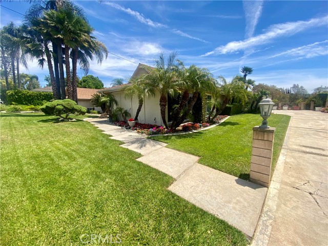 Detail Gallery Image 4 of 34 For 21166 E Rimpath Dr, Covina,  CA 91724 - 3 Beds | 2/1 Baths