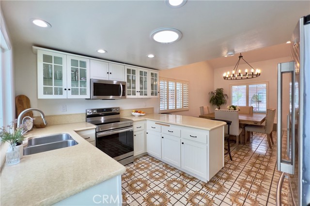 Detail Gallery Image 15 of 75 For 29383 Quail Run Dr, Agoura Hills,  CA 91301 - 4 Beds | 2 Baths