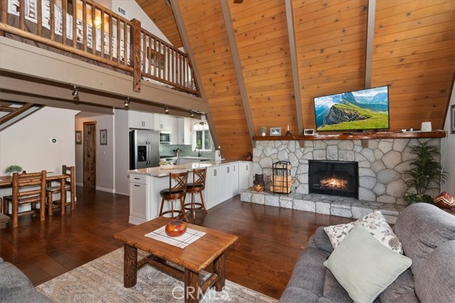 Detail Gallery Image 9 of 41 For 795 Bishorn, Lake Arrowhead,  CA 92352 - 3 Beds | 3 Baths