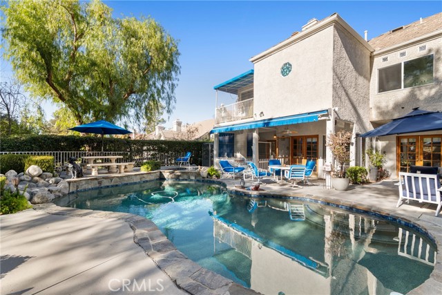 Detail Gallery Image 8 of 57 For 15562 Bronco, Canyon Country,  CA 91387 - 4 Beds | 4 Baths