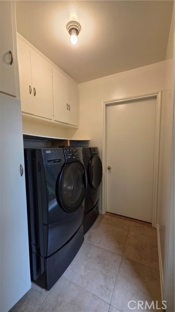 4718 Burnet Avenue, Sherman Oaks CA: https://media.crmls.org/medias/db1d7a95-c1fe-4941-9d85-41f351e87c2d.jpg