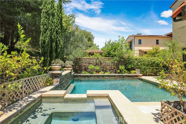 26 Woods Trail, Irvine CA: https://media.crmls.org/medias/db1da7c3-83b6-4c5a-962e-3309af51ea3b.jpg