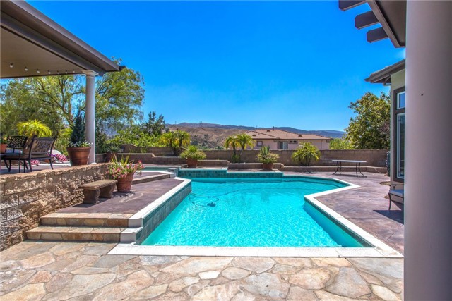 Detail Gallery Image 52 of 72 For 2109 Canyon View Ln, Redlands,  CA 92373 - 4 Beds | 4 Baths