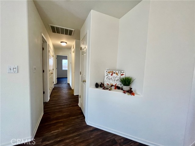 Detail Gallery Image 19 of 22 For 2133 W Tudor Ln, Hanford,  CA 93230 - 3 Beds | 2 Baths