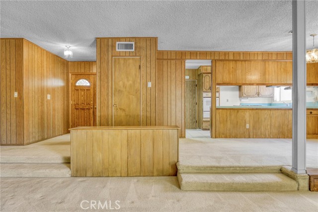 8834 Gerald Avenue, North Hills CA: https://media.crmls.org/medias/db1ea875-54bf-42aa-b84b-6d6c464bbfd6.jpg