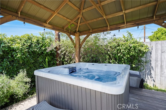 6475 Randi Avenue, Woodland Hills CA: https://media.crmls.org/medias/db1f9bf8-a6b3-4e8e-9621-68e58d44ef52.jpg