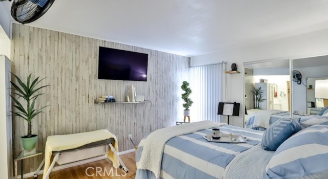 6924 Hyde Park Drive, San Diego CA: https://media.crmls.org/medias/db1fea4e-4fd1-431b-a17a-a95754c1b42c.jpg