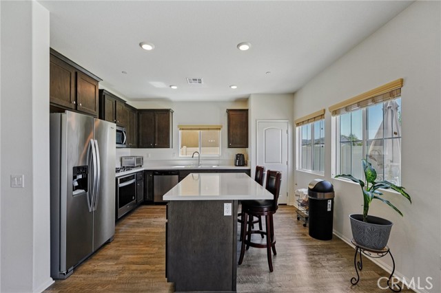 Detail Gallery Image 5 of 26 For 26599 Sagewood, Menifee,  CA 92585 - 4 Beds | 3 Baths