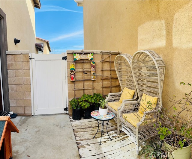 13949 Blossom Way, Eastvale CA: https://media.crmls.org/medias/db203125-fd01-4930-9dda-273f75349058.jpg