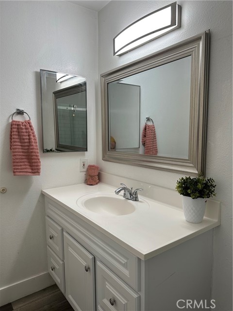 Detail Gallery Image 5 of 5 For 2516 N Tustin Ave a,  Santa Ana,  CA 92705 - 2 Beds | 2 Baths