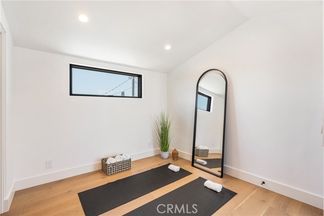 Detail Gallery Image 15 of 32 For 521 1/2 Iris, Corona Del Mar,  CA 92625 - 2 Beds | 2/1 Baths