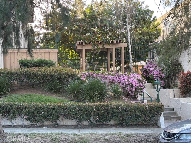 5533 Edward E Horton Lane, Encino CA: https://media.crmls.org/medias/db216118-8045-46ec-9038-0476e4b385d3.jpg