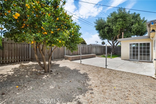 1020 W Cherry Avenue, Lompoc CA: https://media.crmls.org/medias/db218f57-668e-430a-802f-957859beffb8.jpg
