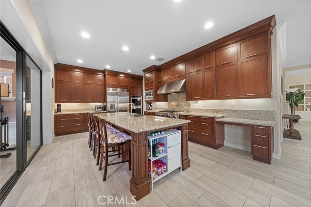 Detail Gallery Image 12 of 40 For 19 Hollyhock, Lake Forest,  CA 92630 - 5 Beds | 5/1 Baths