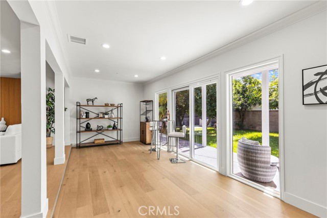 4637 Nagle Avenue, Sherman Oaks CA: https://media.crmls.org/medias/db22a356-6e69-485f-b0d2-14c4c3e8fe06.jpg