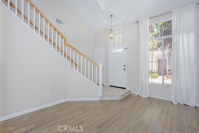 1052 Wass Street, Tustin CA: https://media.crmls.org/medias/db22d437-7359-4d84-8aa9-6472eae6237d.jpg