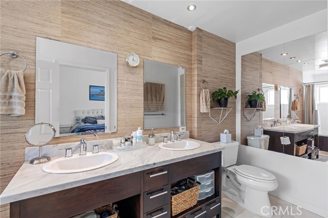 Detail Gallery Image 29 of 39 For 2216 Manhattan Beach Bld #B,  Redondo Beach,  CA 90278 - 3 Beds | 3/1 Baths