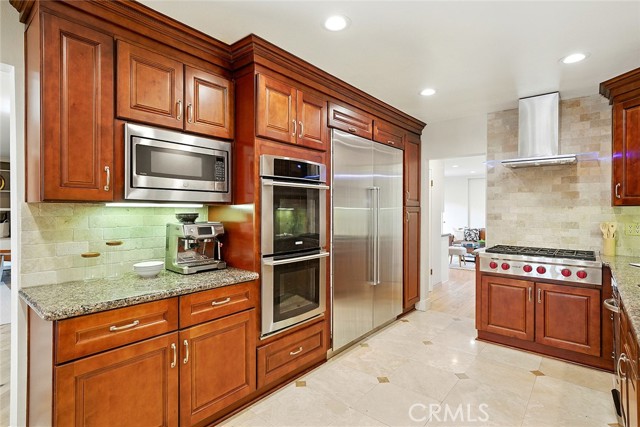 1210 Los Altos Avenue, Long Beach CA: https://media.crmls.org/medias/db23dde4-be2b-44b9-a096-5c9dbc93a39d.jpg