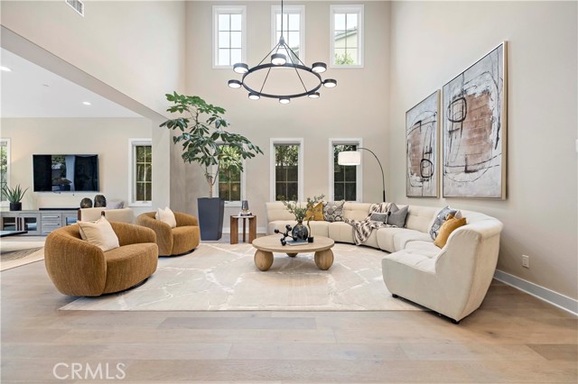 Detail Gallery Image 5 of 36 For 115 Interstellar, Irvine,  CA 92618 - 5 Beds | 5/1 Baths