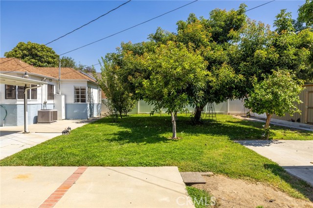 Detail Gallery Image 30 of 45 For 170 W Linden Ave, Burbank,  CA 91502 - 2 Beds | 1/1 Baths