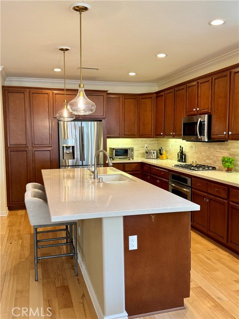 Detail Gallery Image 13 of 57 For 23801 Los Pinos Ct, Corona,  CA 92883 - 2 Beds | 2 Baths