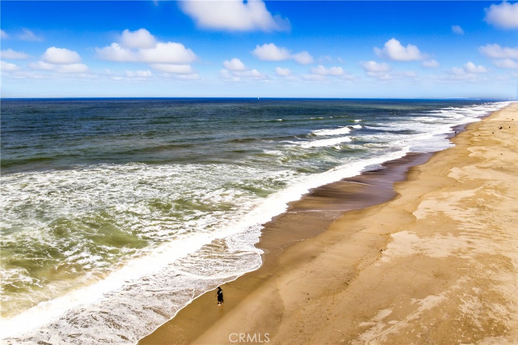 https://media.crmls.org/medias/db24e0fd-c72a-44fe-84b3-8f5678a18446.jpg?preset=X-Large