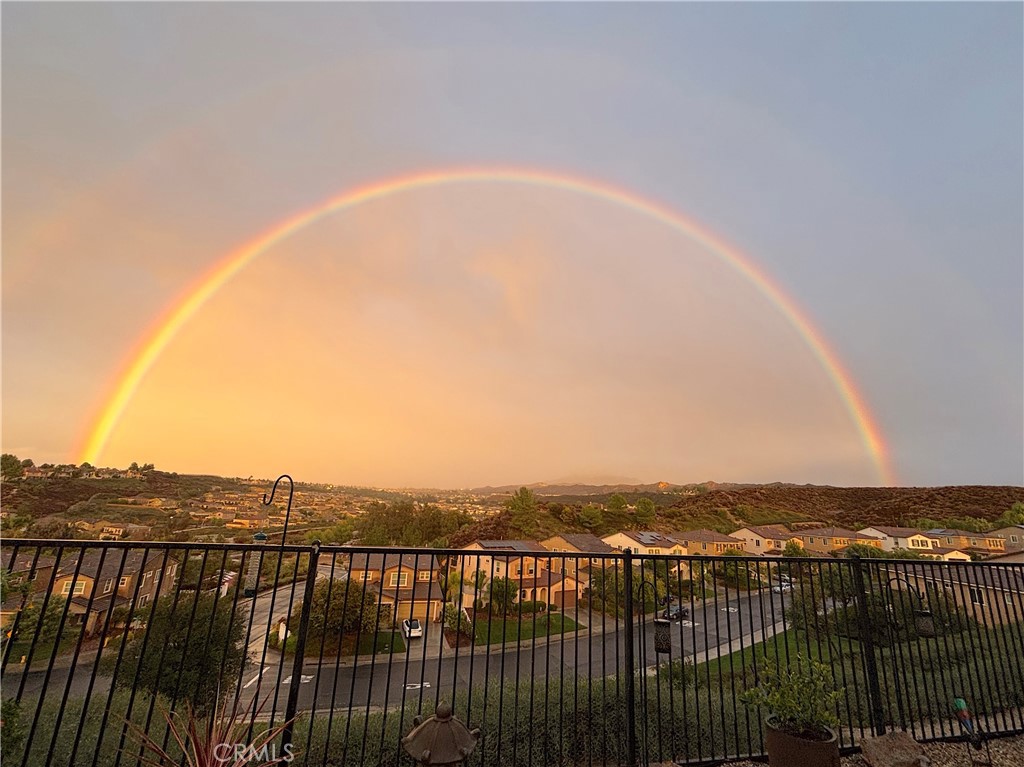 https://media.crmls.org/medias/db24f9ba-94a6-47b4-af5e-de68e27b0c6a.jpg?preset=X-Large