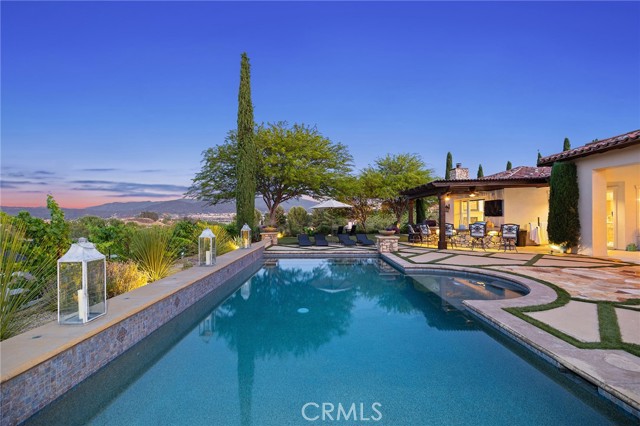 33260 Susan Grace Court, Temecula CA: https://media.crmls.org/medias/db253651-a6ca-421a-b1ec-1af9cf699818.jpg
