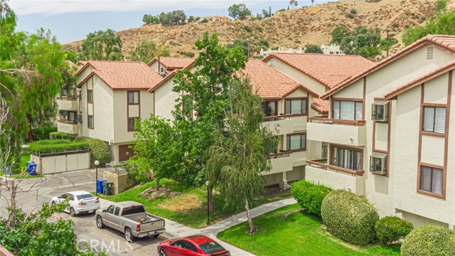 Detail Gallery Image 30 of 33 For 18186 Sundowner Way #1038,  Canyon Country,  CA 91387 - 3 Beds | 2 Baths