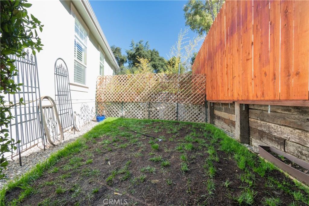 1938 Adelaida Road 41