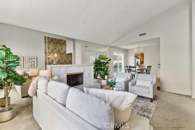 3521 Fern Circle, Seal Beach CA: https://media.crmls.org/medias/db26eb67-ae57-47c1-b1b8-da0cb258d952.jpg