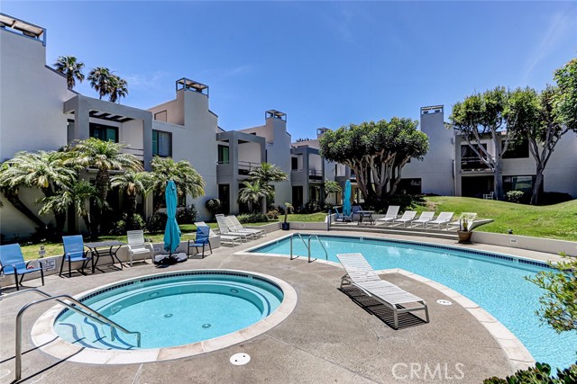 510 The Village, Redondo Beach, California 90277, 2 Bedrooms Bedrooms, ,2 BathroomsBathrooms,Residential,For Sale,The Village,IN25125306