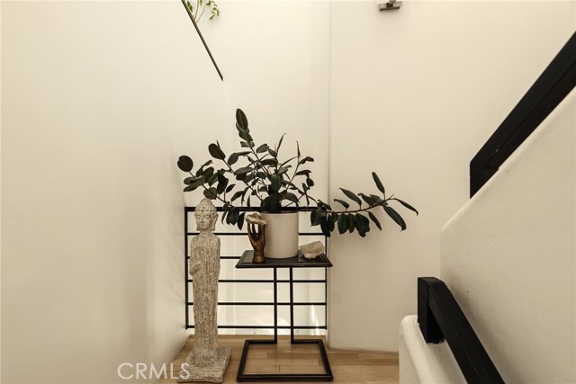 Detail Gallery Image 15 of 31 For 610 9th St a,  Hermosa Beach,  CA 90254 - 3 Beds | 2/1 Baths