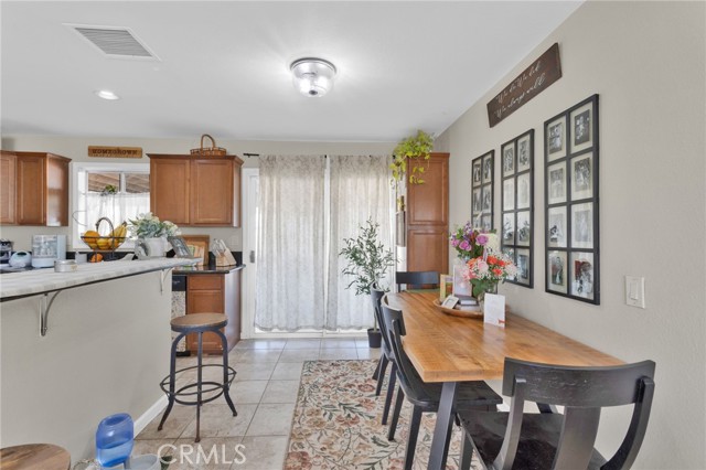 Detail Gallery Image 12 of 42 For 16654 Pawnee, Apple Valley,  CA 92307 - 3 Beds | 2 Baths