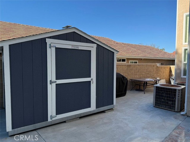 Detail Gallery Image 23 of 25 For 19718 May Way, Canyon Country,  CA 91351 - 4 Beds | 3 Baths